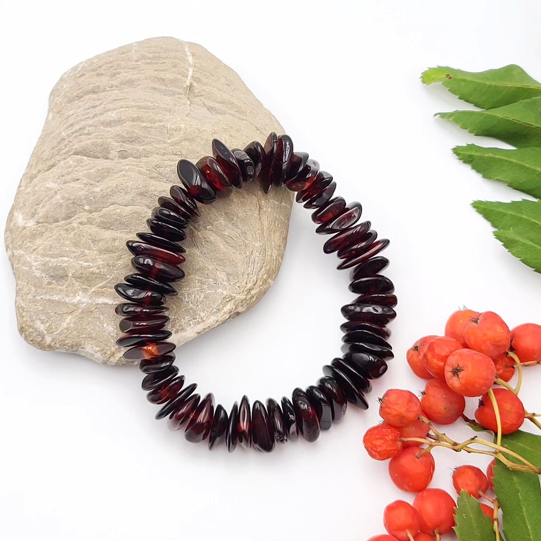 Dunkles Rubinrot Bernstein Armband