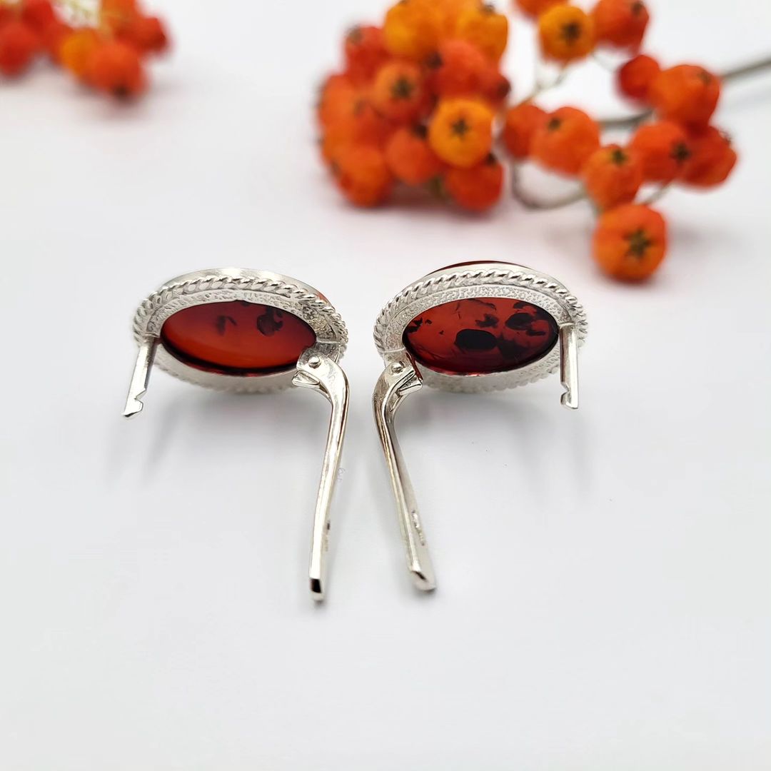 Vintage Amber Silver Earrings in Light Silver