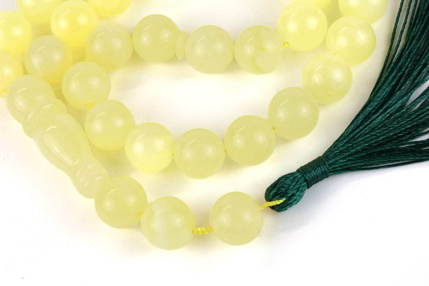 Naturhellgelber baltischer Bernstein-Rosenkranz (25,10g) | Zertifizierter Mesbah mit kleinen Mängeln (3 Perlen mit Mängeln)