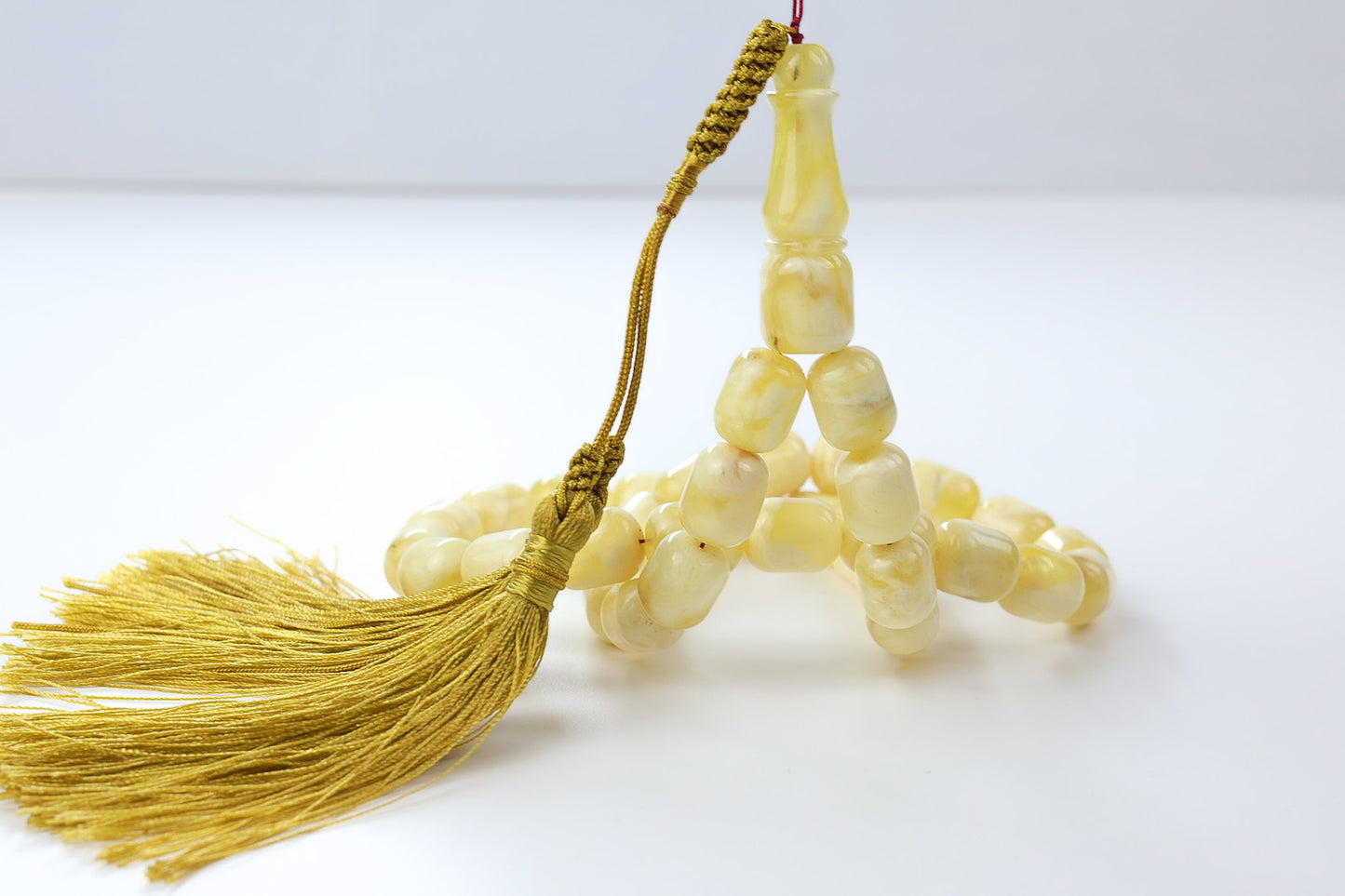 Hochwertige gepresste Bernstein Tesbih in Deutschland erhältlich.