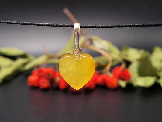 Baltic Amber Heart Pendant – Yellow Silver